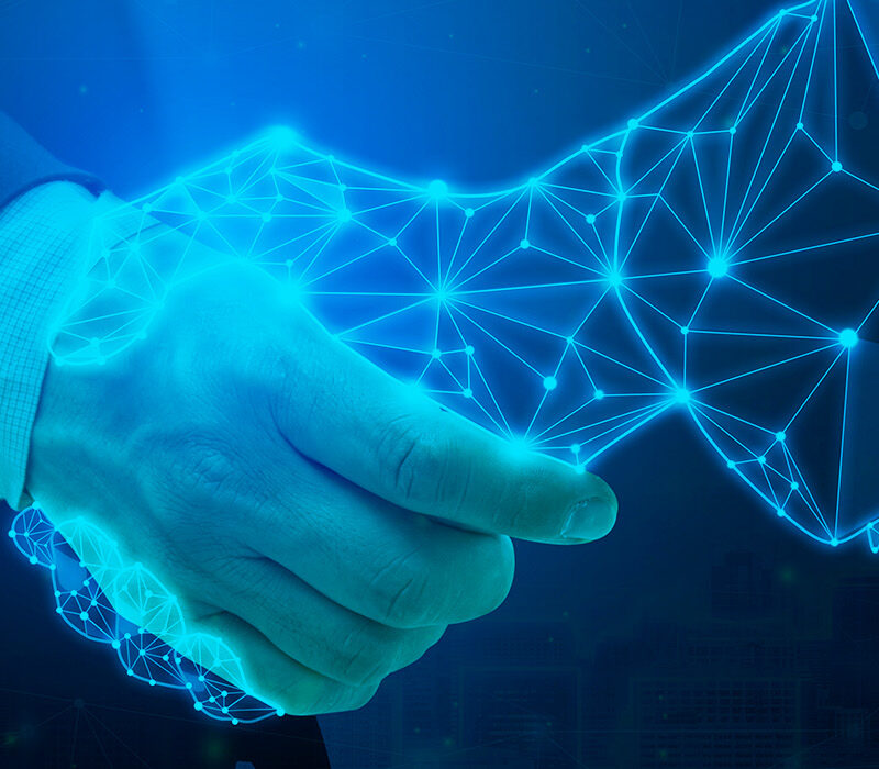 Digitale handdruk tussen mens en netwerkstructuur, symbool voor vertrouwen in samenwerking